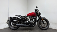 Triumph Bonneville Bobber Black